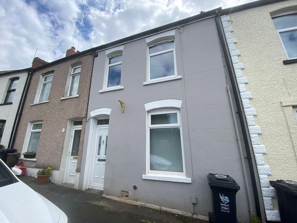Bethesda Place, Rogerstone, Newport 2 bed terraced house £850 pcm (£
