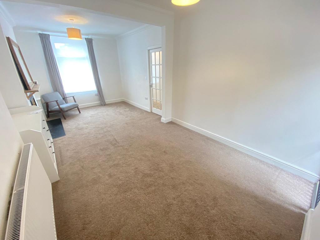 Bethesda Place, Rogerstone, Newport 2 bed terraced house £850 pcm (£