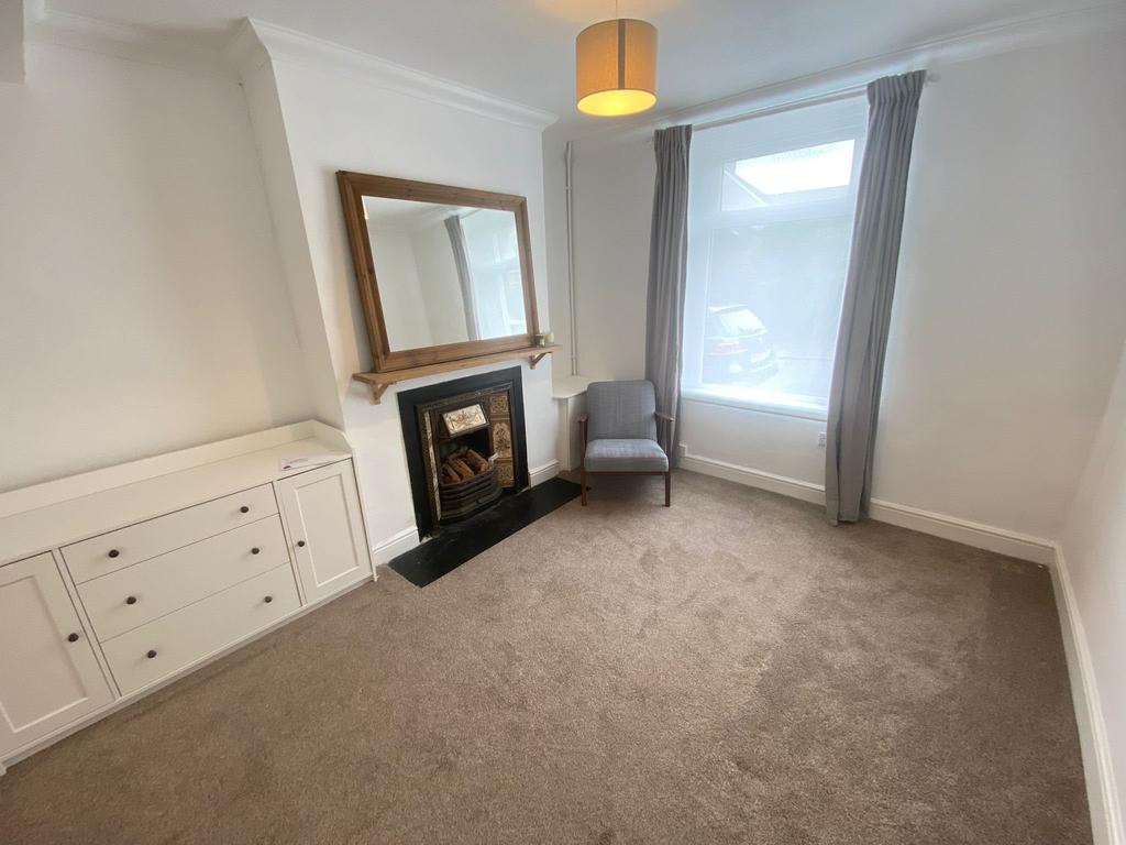 Bethesda Place, Rogerstone, Newport 2 bed terraced house £850 pcm (£