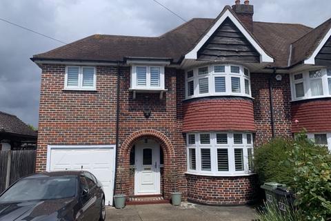 3 bedroom semi-detached house to rent, Grafton Road, Worcester Park