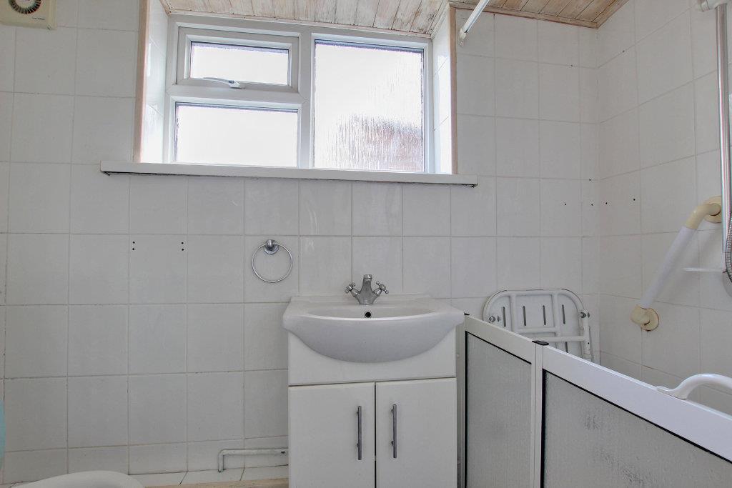 Shower room/w.c.