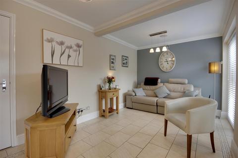 12 Buccaneer Way, Brough, HU15 1EW