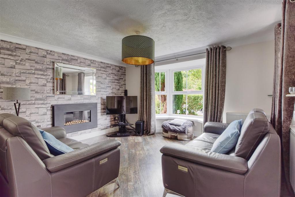 Beacon Hill, BexhillOnSea 4 bed detached house for sale £535,000