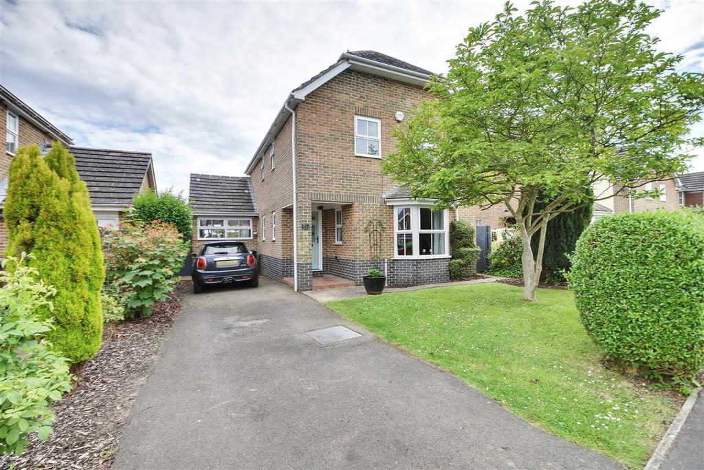 Beacon Hill, BexhillOnSea 4 bed detached house £524,000