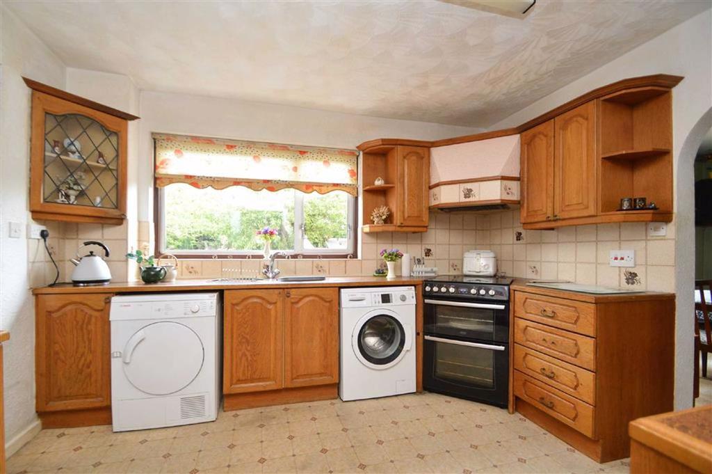 Rowton Road, Sutton Farm, Shrewsbury, Shropshire 4 bed house for sale