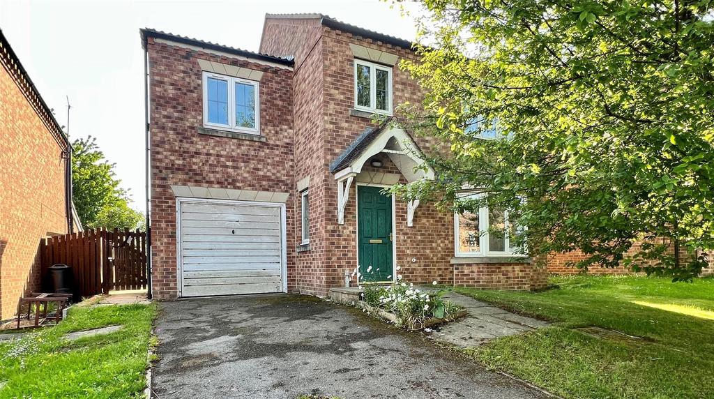 Richmond Close, Market Weighton 4 bed detached house for sale £240,000