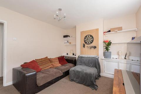 17 Adelphi Road, Epsom, KT17 1JB
