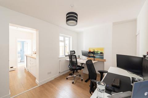17 Adelphi Road, Epsom, KT17 1JB