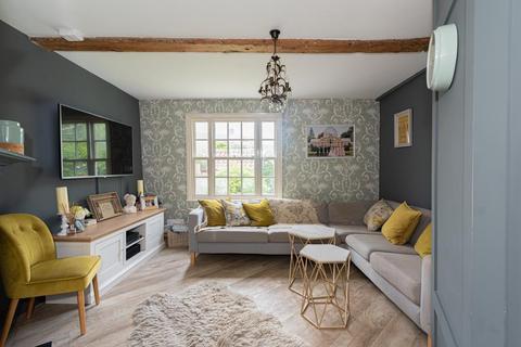 4 West Hill, Epsom, KT19 8HR