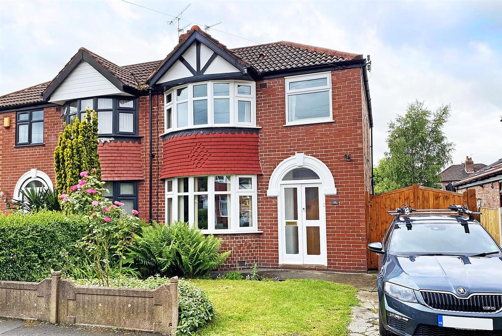 Rossett Avenue, Timperley, Altrincham 3 bed semidetached house for
