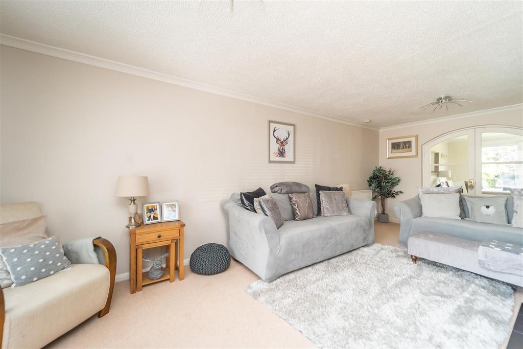 41 Chapel Lane, Codsall 3 bed semidetached house £369,950