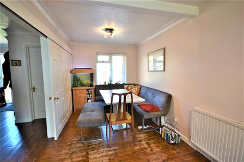 14 Fairway Drive, Burnham-on-crouch, CM0 8PN