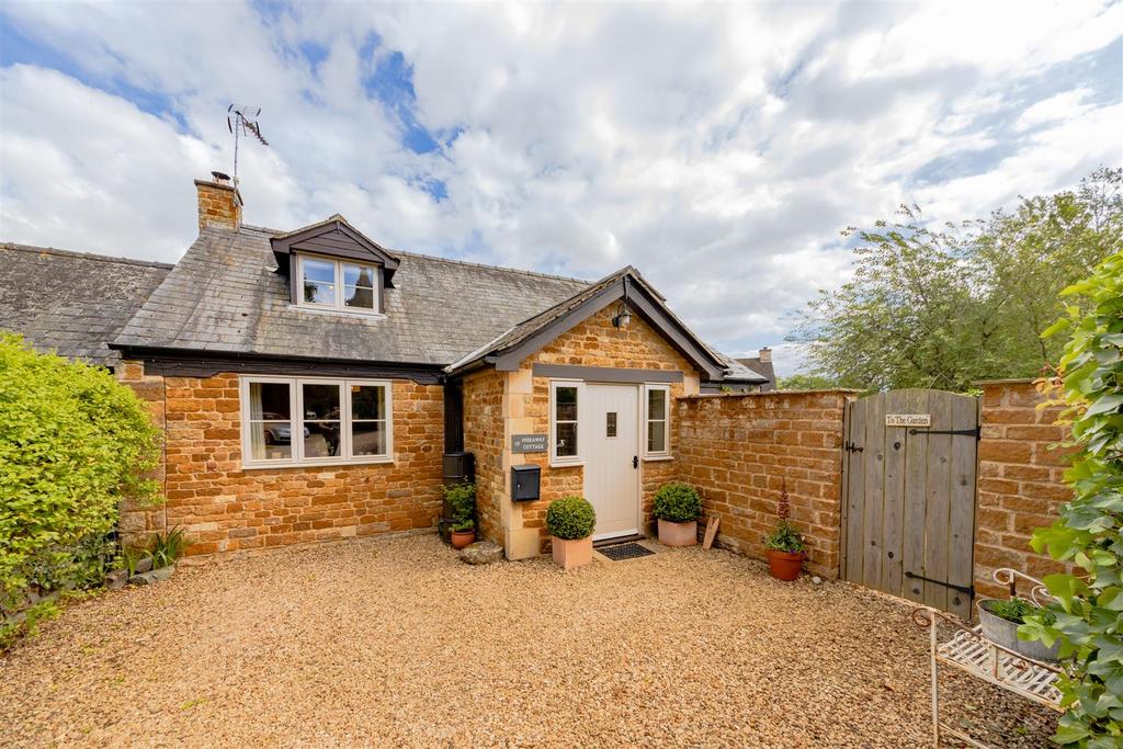 Church Lane, Lyddington, Rutland 3 bed character property £450,000