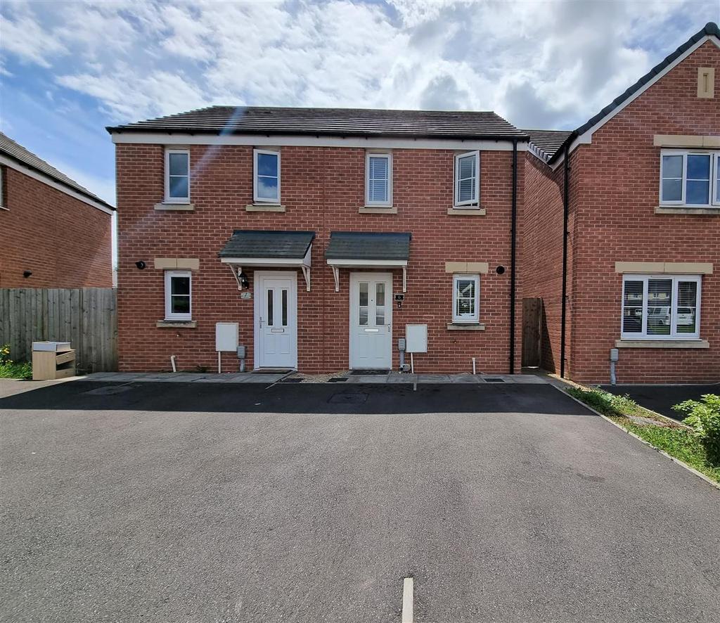 Tal Coed, Coity, Bridgend 2 bed semidetached house £795 pcm (£183 pw)