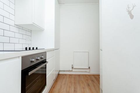 undefined, Bacton Street, Bethnal Green E2