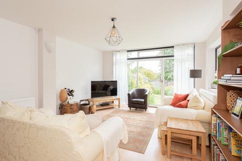 22 Westfield, Ashtead, KT21 1RH