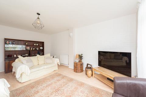 22 Westfield, Ashtead, KT21 1RH
