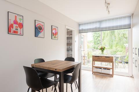 22 Westfield, Ashtead, KT21 1RH