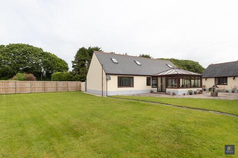 4 bedroom detached bungalow for sale - South View, New Road