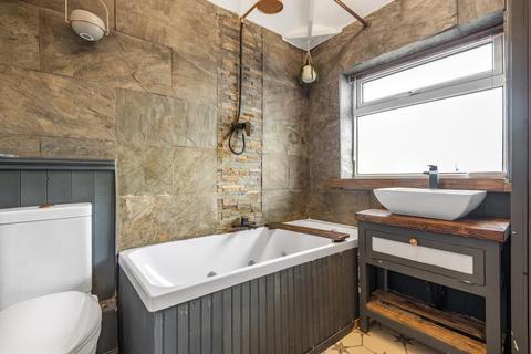 110 Broadgate Walk, Horsforth, Leeds, LS18 4EZ