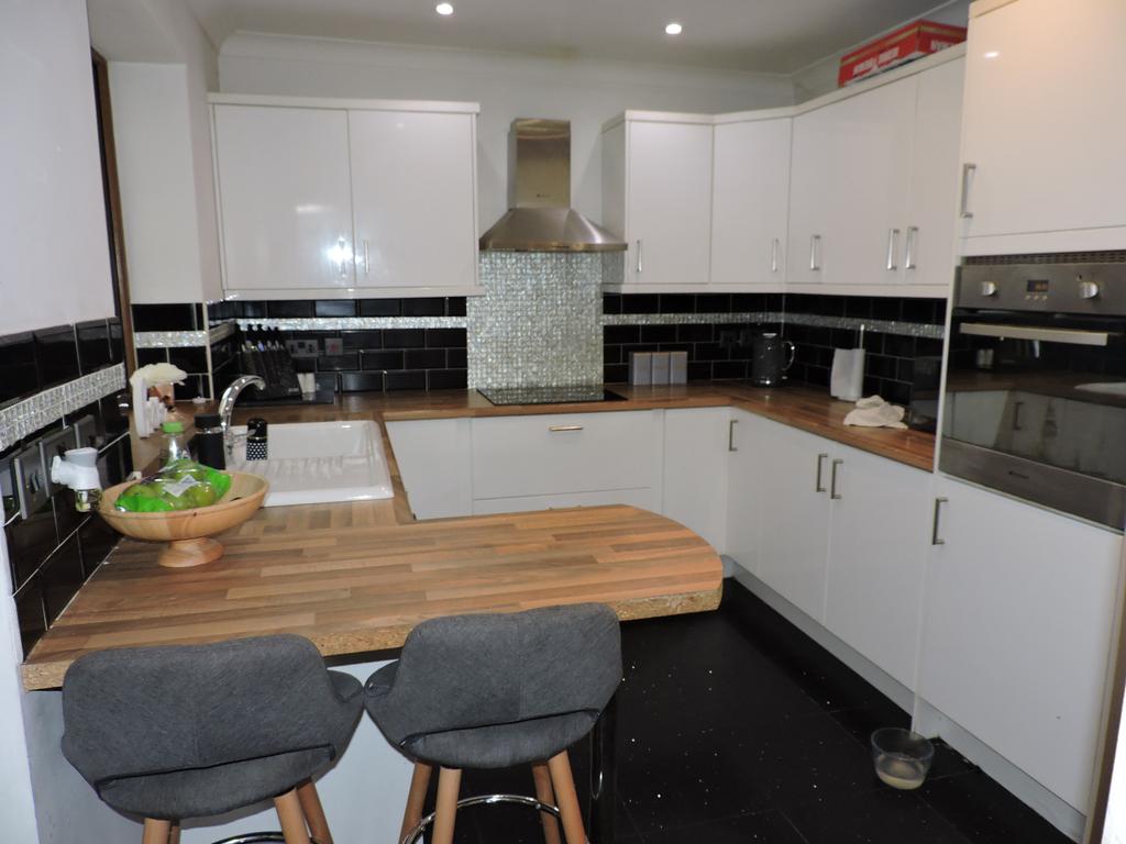 New Road, Upper Brynamman, SA18 3 bed terraced house £145,000