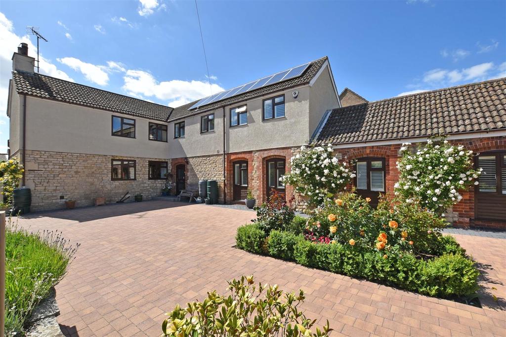 Manthorpe, Bourne 5 bed detached house £750,000