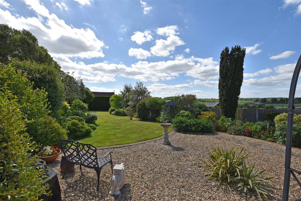 Manthorpe, Bourne 5 bed detached house £750,000