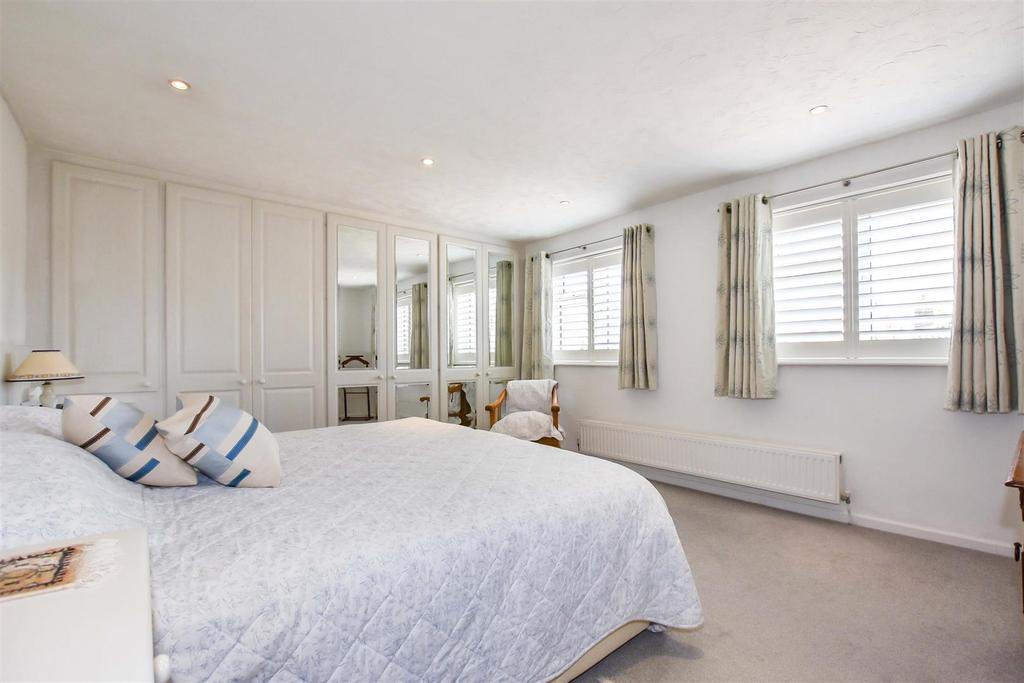 Master Bedroom.JPG