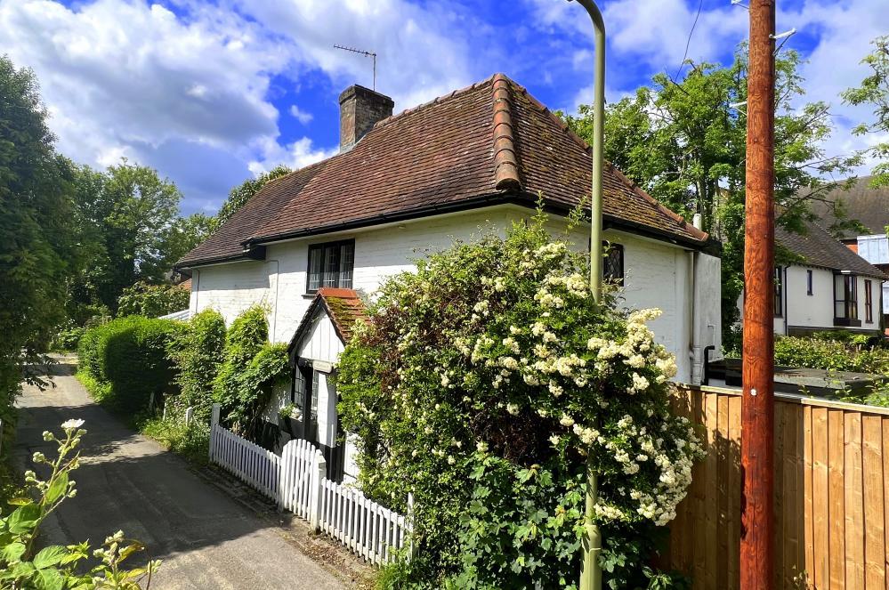 Lynes Lane, Ringwood, BH24 1EH 3 bed detached house for sale £550,000
