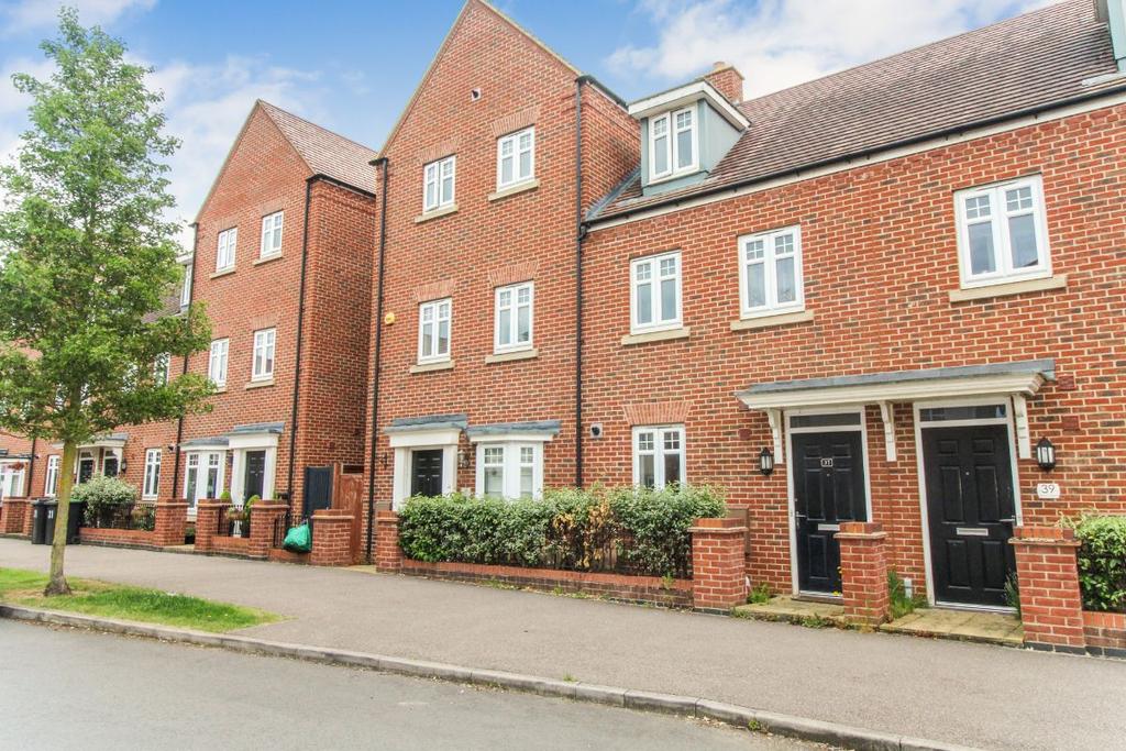 Gold Furlong, Marston Moretaine, Bedford 3 bed terraced house £1,350