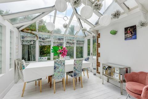 35 Hurstdene Avenue, Bromley, BR2 7JQ
