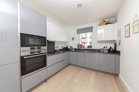 2 bedroom flat for sale - Alameda Place, E3
