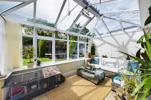 8 Badgers Way, Buckingham, MK18 7EQ