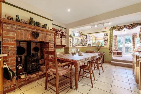 Honeyside Ashfield Road, Midhurst, GU29 9JX