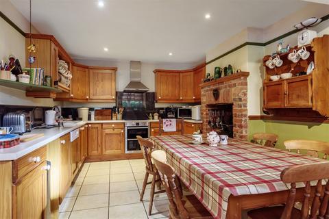 Honeyside Ashfield Road, Midhurst, GU29 9JX
