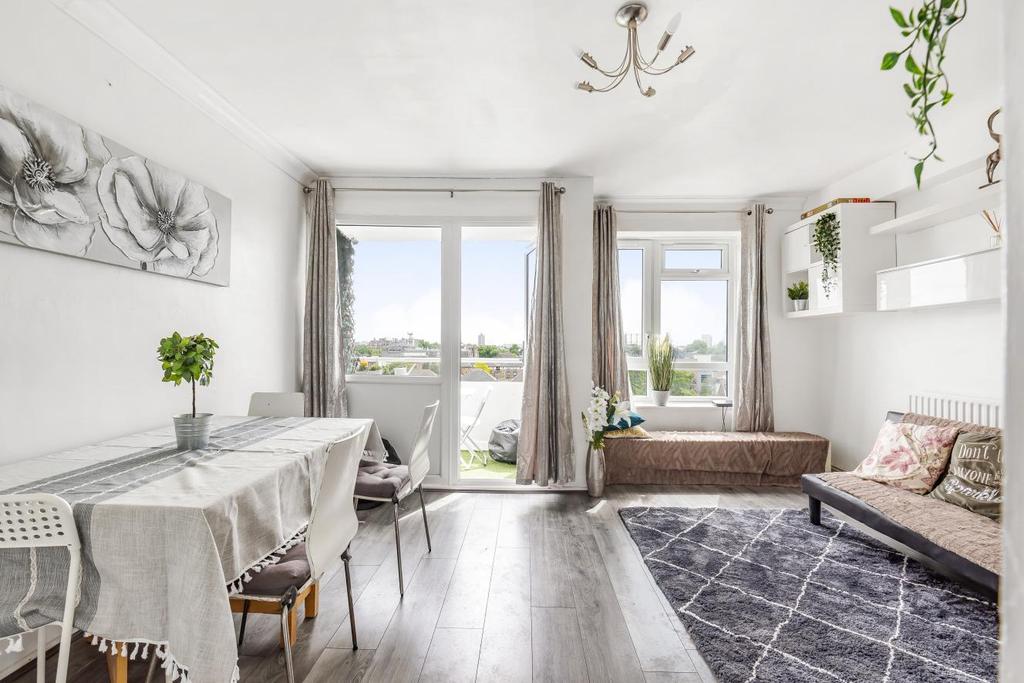 Opal Street, Kennington 2 bed flat £415,000