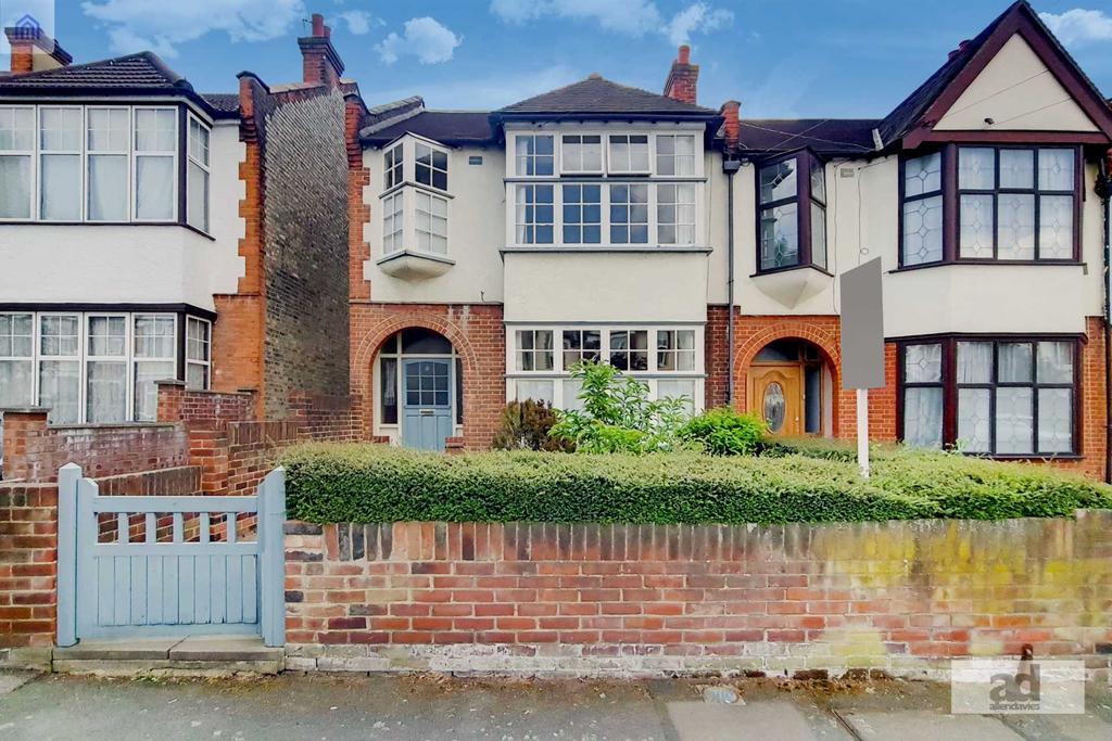 Forest Drive West, Leytonstone, E11 3 bed house £850,000