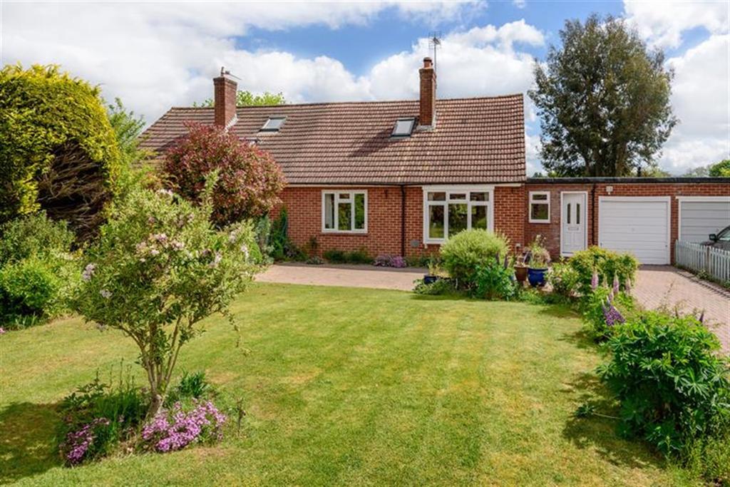 Pulens Lane, Sheet, Petersfield, GU31 3 bed chalet £700,000