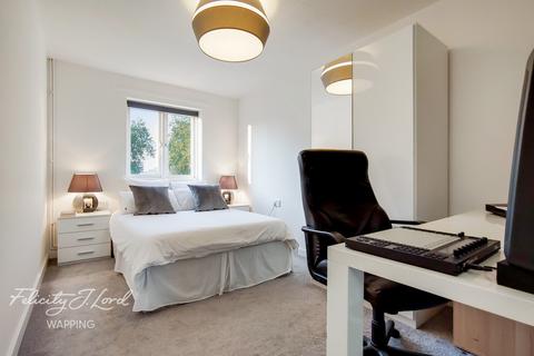 69 Wodeham Gardens, London, E1 5BN