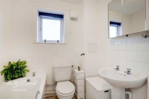 69 Wodeham Gardens, London, E1 5BN