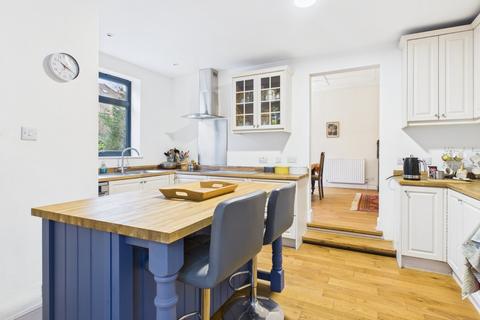 5 bedroom detached house for sale, Curzon Avenue, Beaconsfield, Buckinghamshire, HP9