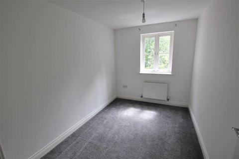 2 bedroom apartment to rent, Wakehurst Gardens, Weston Village