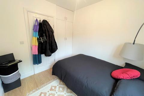 5 bedroom flat to rent, Birchmore Walk, Highbury, N5