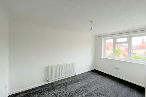 3 bedroom terraced house to rent, Maple Close, Shaftesbury - Long term available