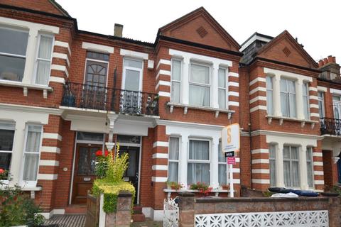 1 bedroom in a house share to rent, Drayton Avenue, West Ealing