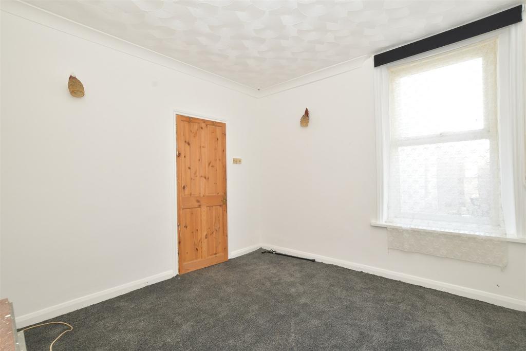 Binsteed Road, Portsmouth, Hampshire 3 bed terraced house £170,000