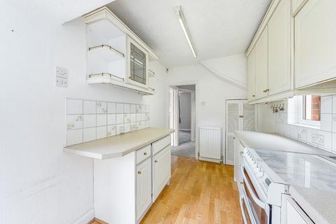 7 Cross Way, Rochester, ME1 3DX