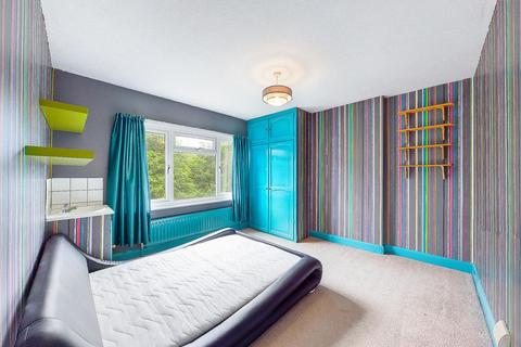 7 Cross Way, Rochester, ME1 3DX