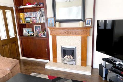 2 bedroom semi-detached house for sale - Regent Street West, Neath, Neath Port Talbot. SA11 2PN