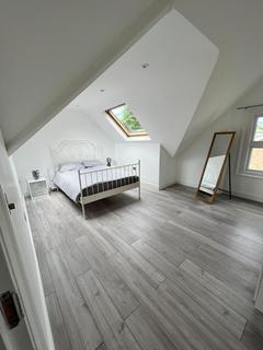 2 bedroom apartment to rent, Second Floor Flat,  Christchurch Avenue, London
